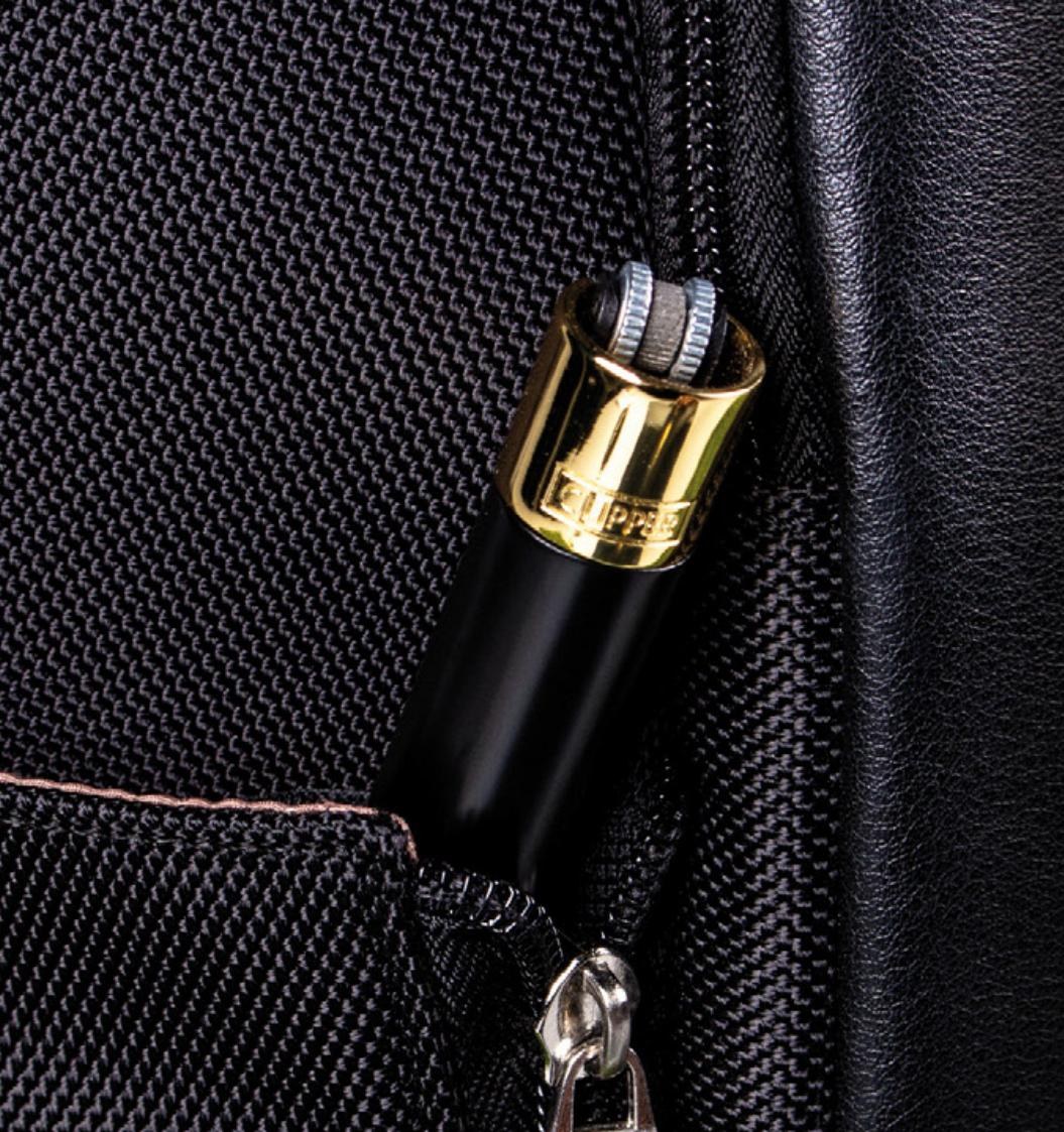 Металлическая зажигалка CLIPPER золотого цвета